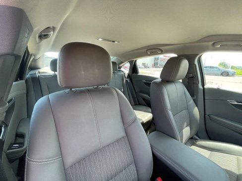 Used 2019 Chevrolet Impala LS FWD image 4
