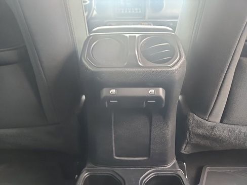 Used 2021 Jeep Gladiator Sport AWD/4WD image 34