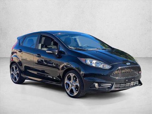 Used 2017 Ford Fiesta ST image 3