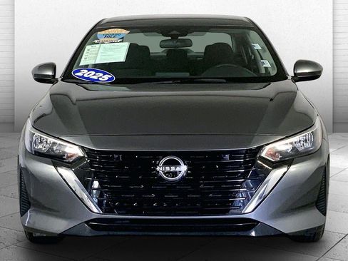 Used 2025 Nissan Sentra S FWD image 2
