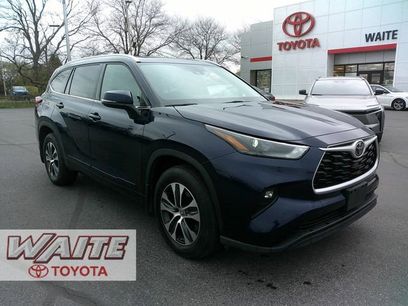 Used 2022 Toyota Highlander XLE