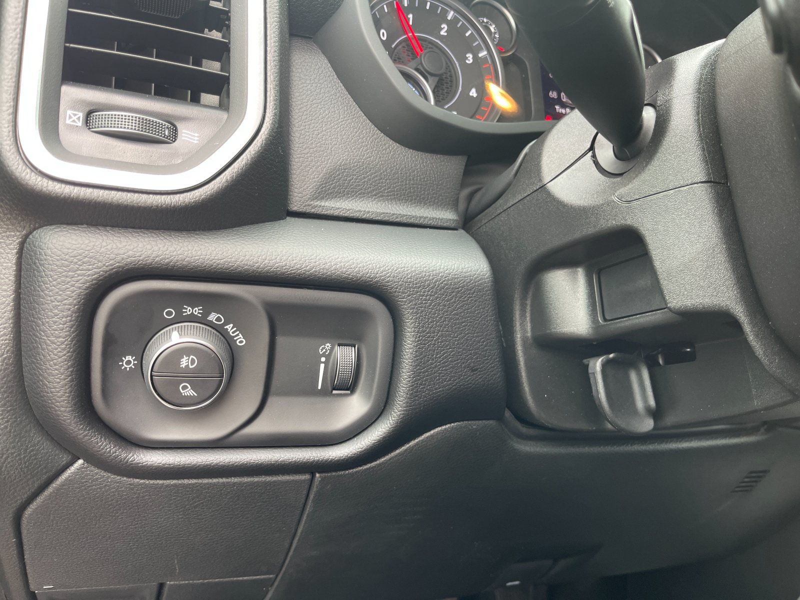 New 2026 RAM 2500 Big Horn AWD/4WD image 29