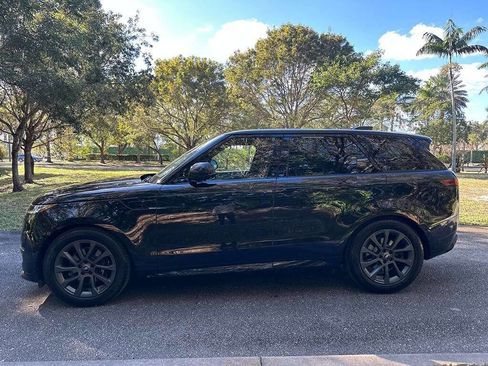 Used 2024 Land Rover Range Rover Sport Dynamic SE image 4