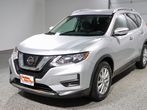 Used 2020 Nissan Rogue SV FWD image 31