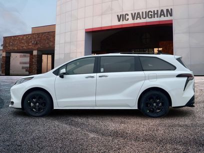 New 2026 Toyota Sienna XLE Woodland Edition