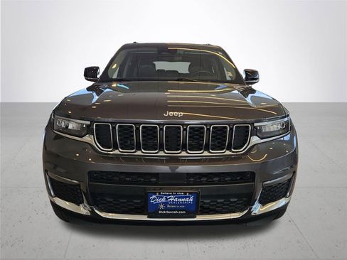 Used 2022 Jeep Grand Cherokee L Limited AWD/4WD image 3
