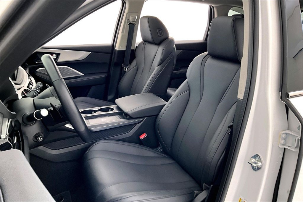 Certified 2025 Acura MDX SH-AWD image 31