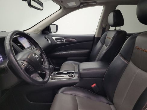 Used 2019 Nissan Pathfinder SL AWD/4WD image 17