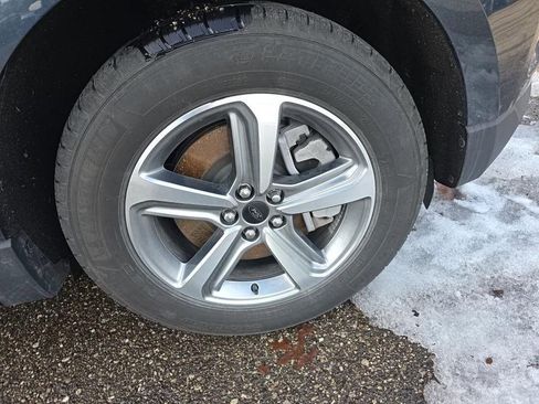 Used 2023 Ford Edge SEL w/ Convenience Package image 10