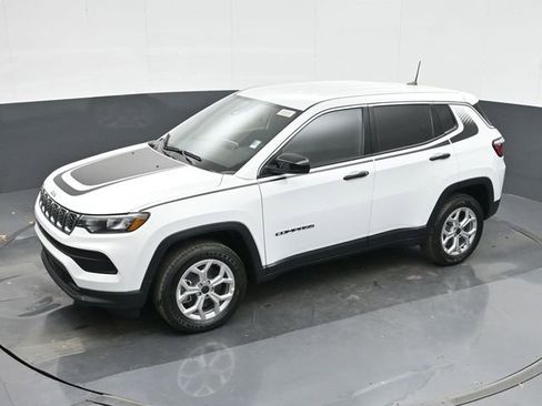 Used 2025 Jeep Compass Sport w/ Mopar Graphics Package AWD/4WD image 33