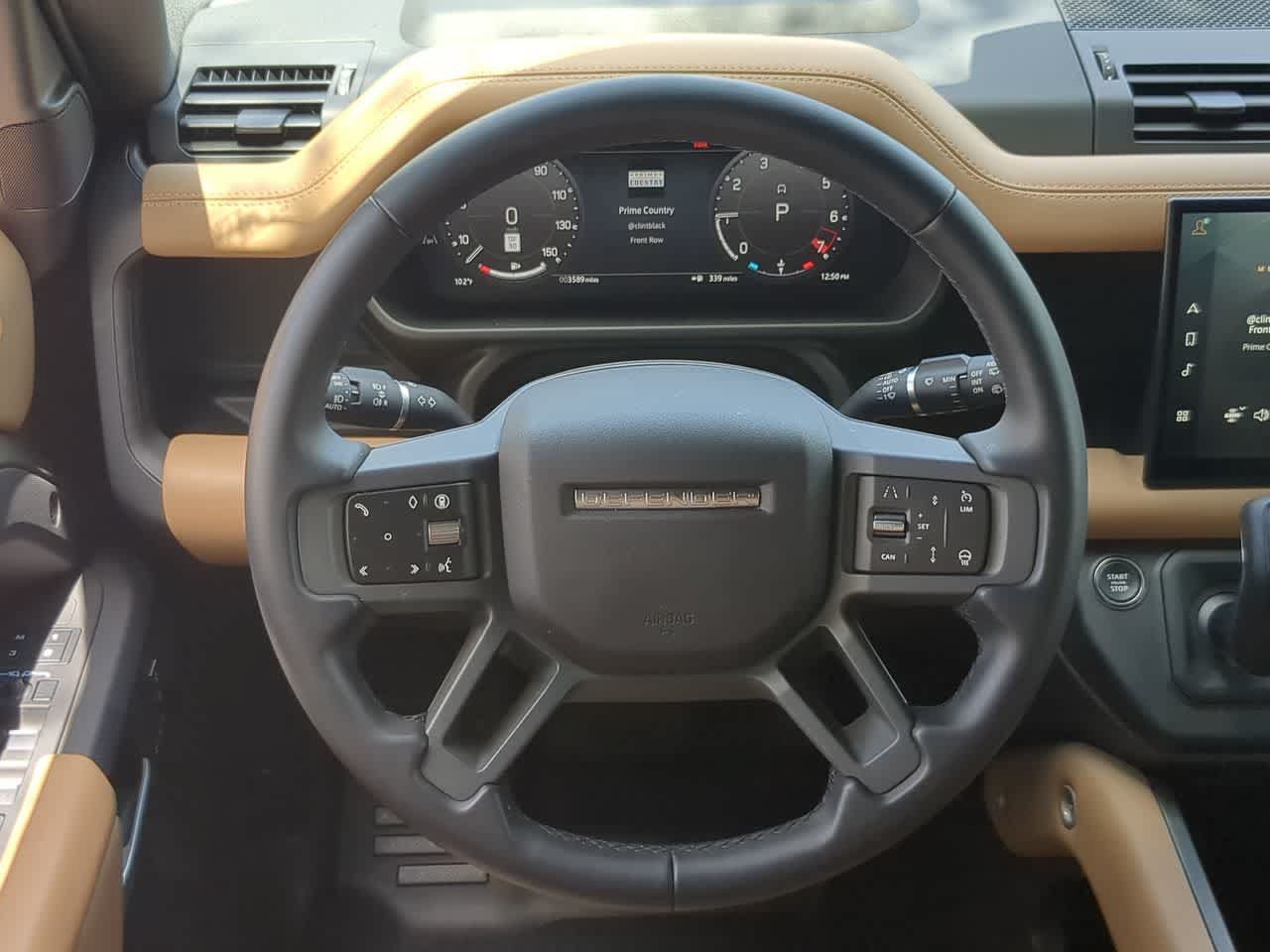 Used 2025 Land Rover Defender 110 X-Dynamic SE AWD/4WD image 25