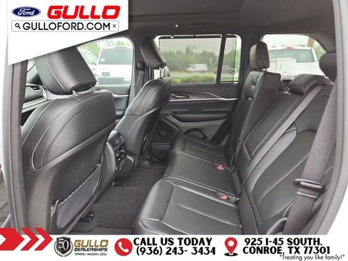 Used 2024 Jeep Grand Cherokee Limited w/ Luxury Tech Group II image 14