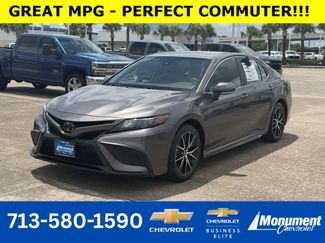 Used 2023 Toyota Camry SE image 1
