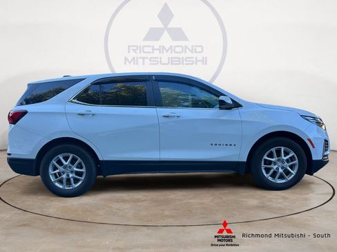 Used 2023 Chevrolet Equinox LT FWD image 2