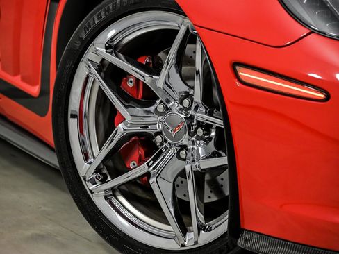 Used 2012 Chevrolet Corvette Grand Sport w/ 3LT Preferred Equipment Group RWD image 3