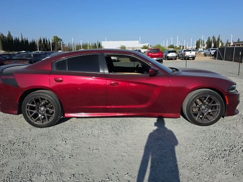 Used 2017 Dodge Charger R/T RWD image 9