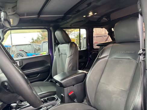 Used 2023 Jeep Wrangler Freedom Edition image 13