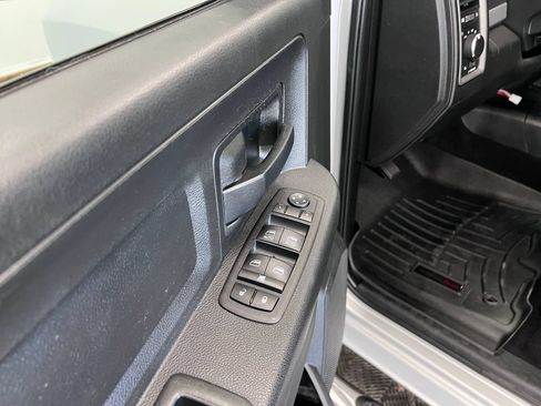 Used 2018 RAM 3500 Tradesman w/ Chrome Appearance Group AWD/4WD image 12