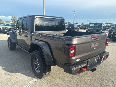 New 2025 Jeep Gladiator Mojave image 8