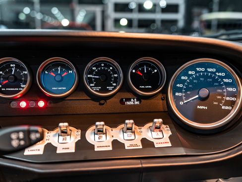 Used 2006 Ford GT image 13