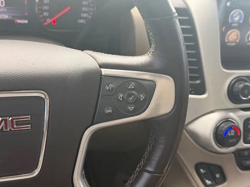 Used 2015 GMC Yukon XL SLT w/ Open Road Package AWD/4WD image 17
