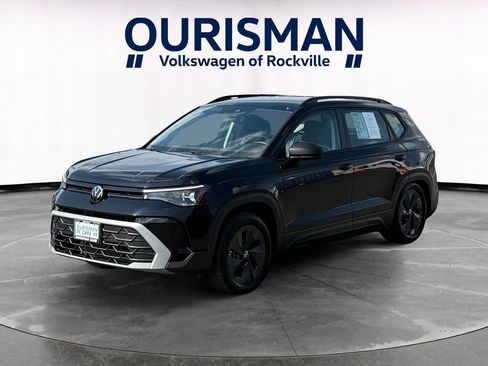 Used 2025 Volkswagen Taos S FWD image 2