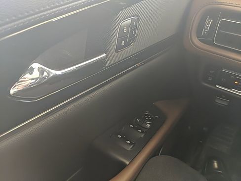 Certified 2023 Lincoln Nautilus Reserve AWD/4WD image 27