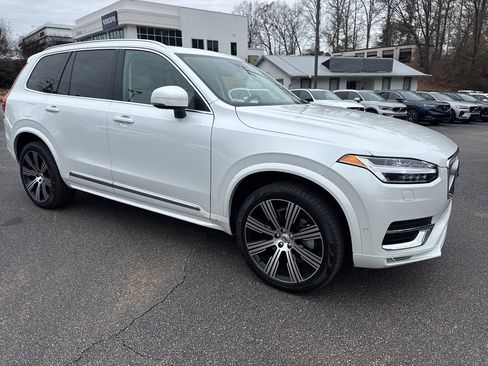Used 2024 Volvo XC90 B6 Plus w/ Protection Package Premier image 9