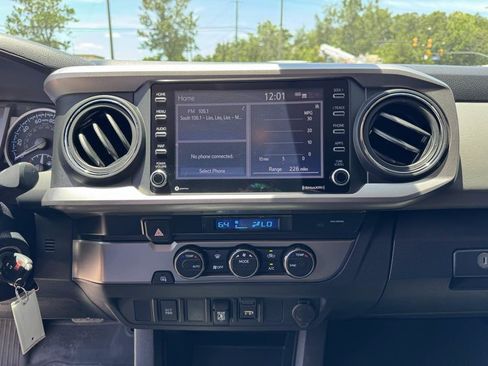 Used 2021 Toyota Tacoma SR5 RWD image 23