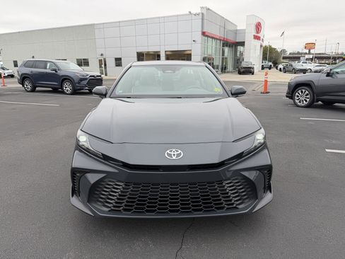 New 2026 Toyota Camry SE image 2