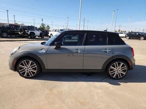 Used 2020 MINI Cooper S image 8