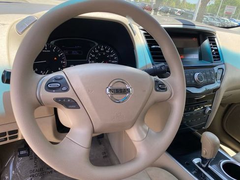 Used 2015 Nissan Pathfinder S FWD image 16