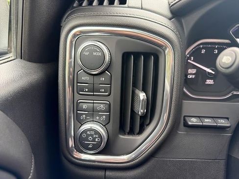 Used 2020 GMC Sierra 1500 Denali w/ Denali Ultimate Package AWD/4WD image 39