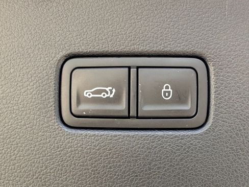 Used 2025 Genesis GV80 3.5T e-SC image 13