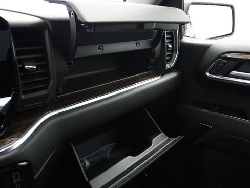 Used 2024 GMC Sierra 1500 Elevation image 40