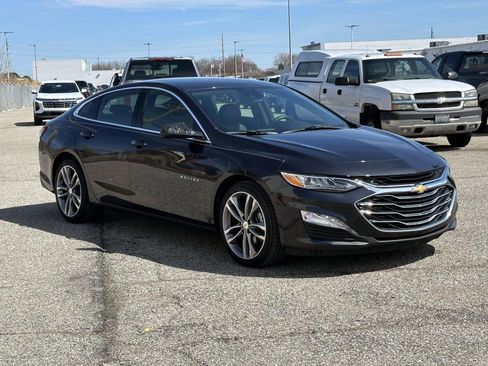 Used 2023 Chevrolet Malibu LT w/ Driver Confidence Package image 6