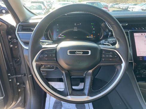 Used 2024 Jeep Grand Cherokee Limited 4xe AWD/4WD image 15