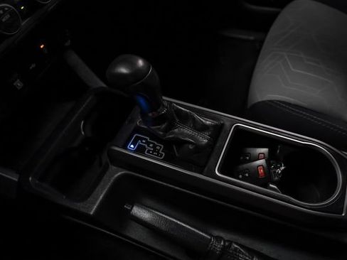 Used 2021 Toyota Tacoma TRD Sport AWD/4WD image 22