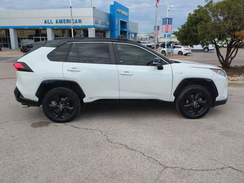 Used 2019 Toyota RAV4 XSE image 9