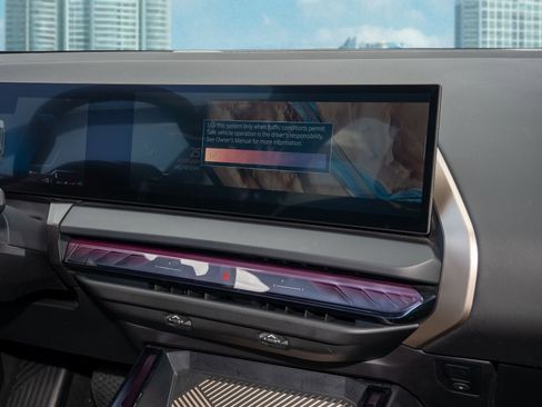 Used 2025 BMW X3 xDrive30i image 21