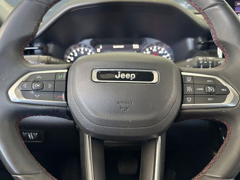 Used 2025 Jeep Compass Trailhawk AWD/4WD image 11