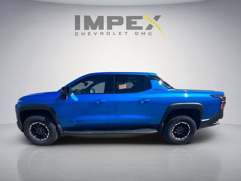 Used 2026 Chevrolet Silverado EV Trail Boss AWD/4WD image 2