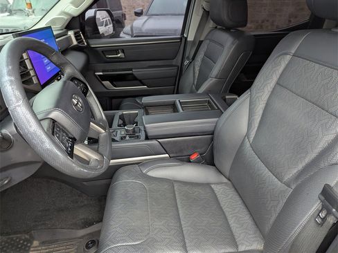 Used 2023 Toyota Tundra Limited image 8