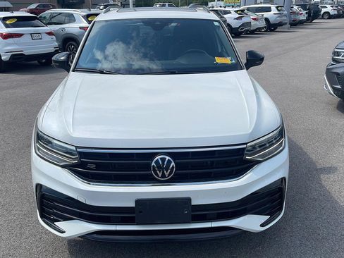 Used 2023 Volkswagen Tiguan SE R-Line AWD/4WD image 6