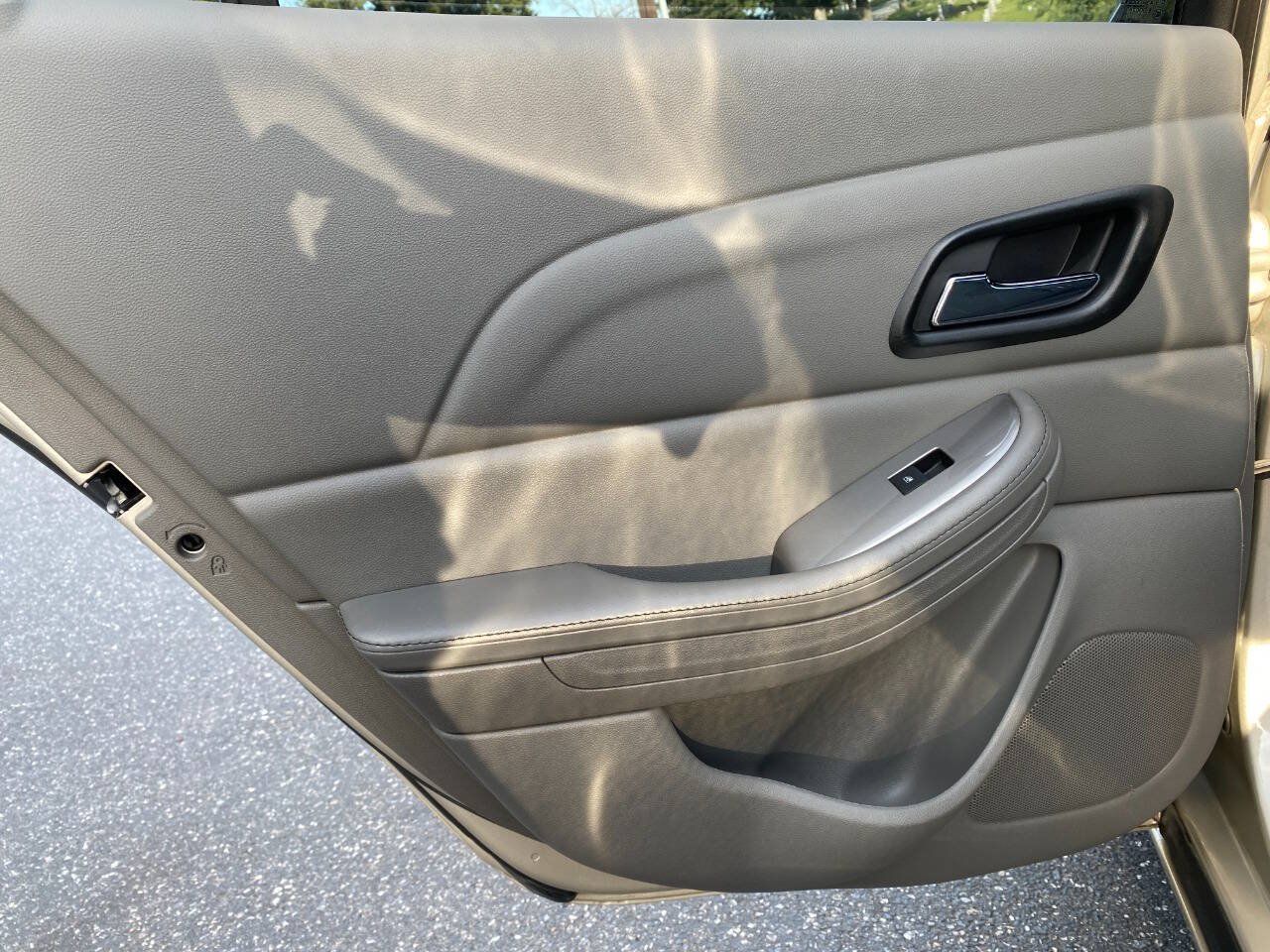 Used 2015 Chevrolet Malibu LS FWD image 20
