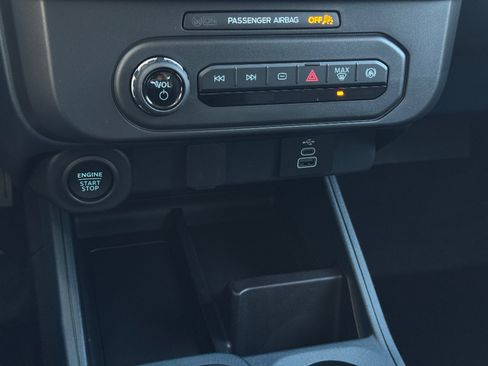 New 2025 Ford Maverick XL FWD image 15