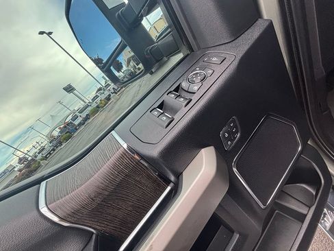 Used 2020 Ford F350 Lariat w/ Lariat Ultimate Package AWD/4WD image 13