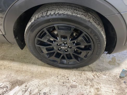 Used 2022 Kia Telluride SX image 15