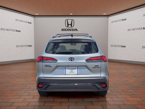 Used 2025 Toyota Corolla Cross AWD Hybrid w/ Convenience Package image 11