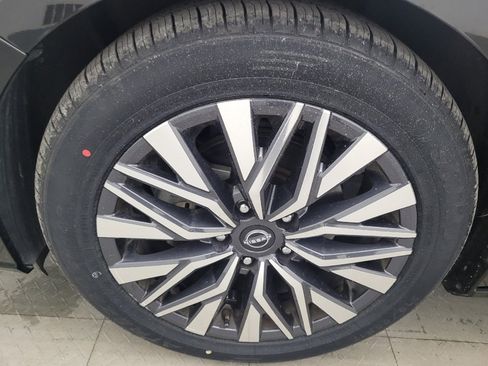 Used 2023 Nissan Altima 2.5 SV image 31